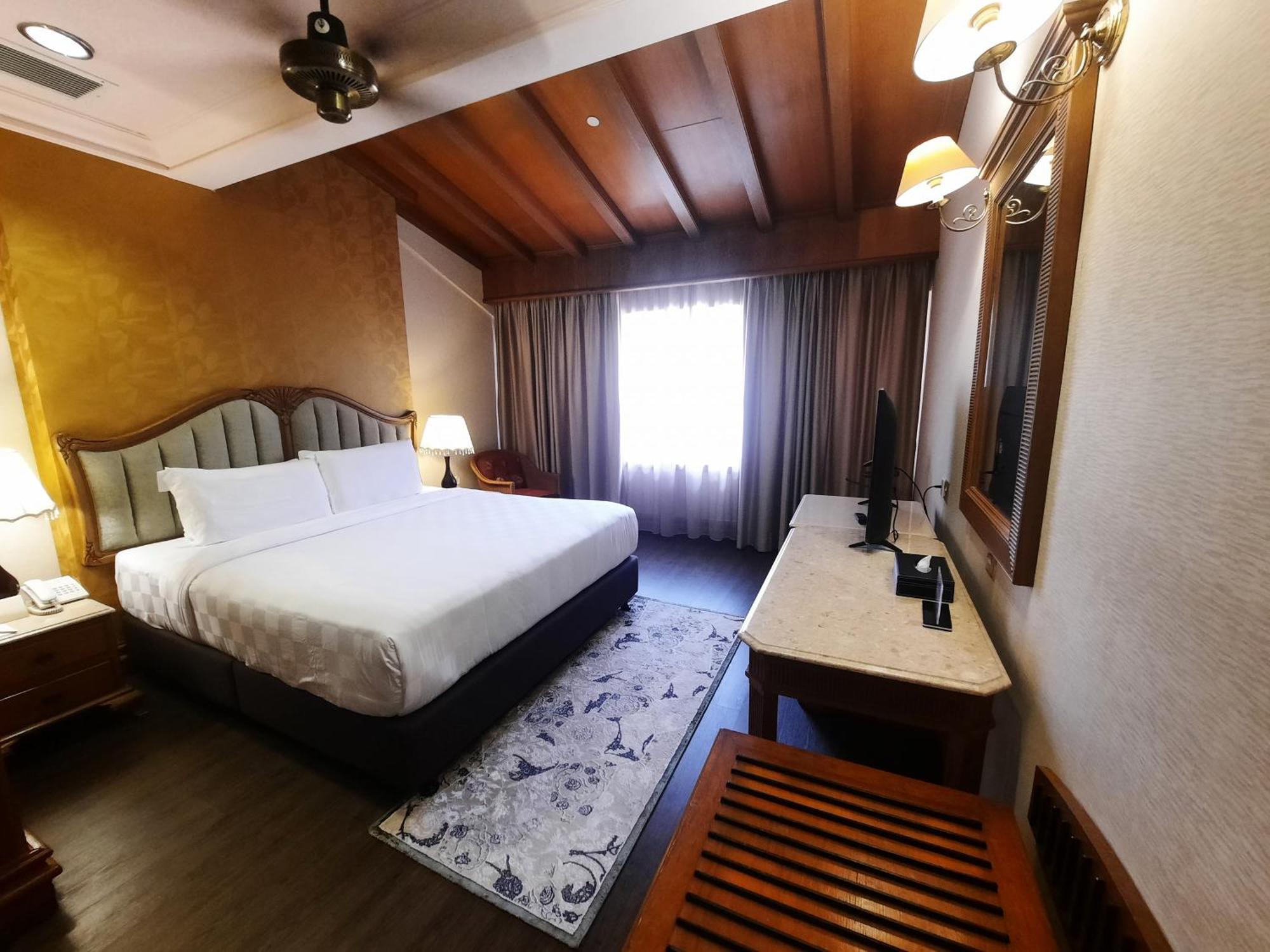 Resort World 5*